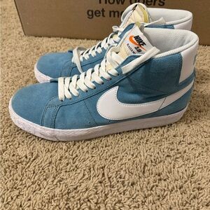 Nike men’s SB blazer mid